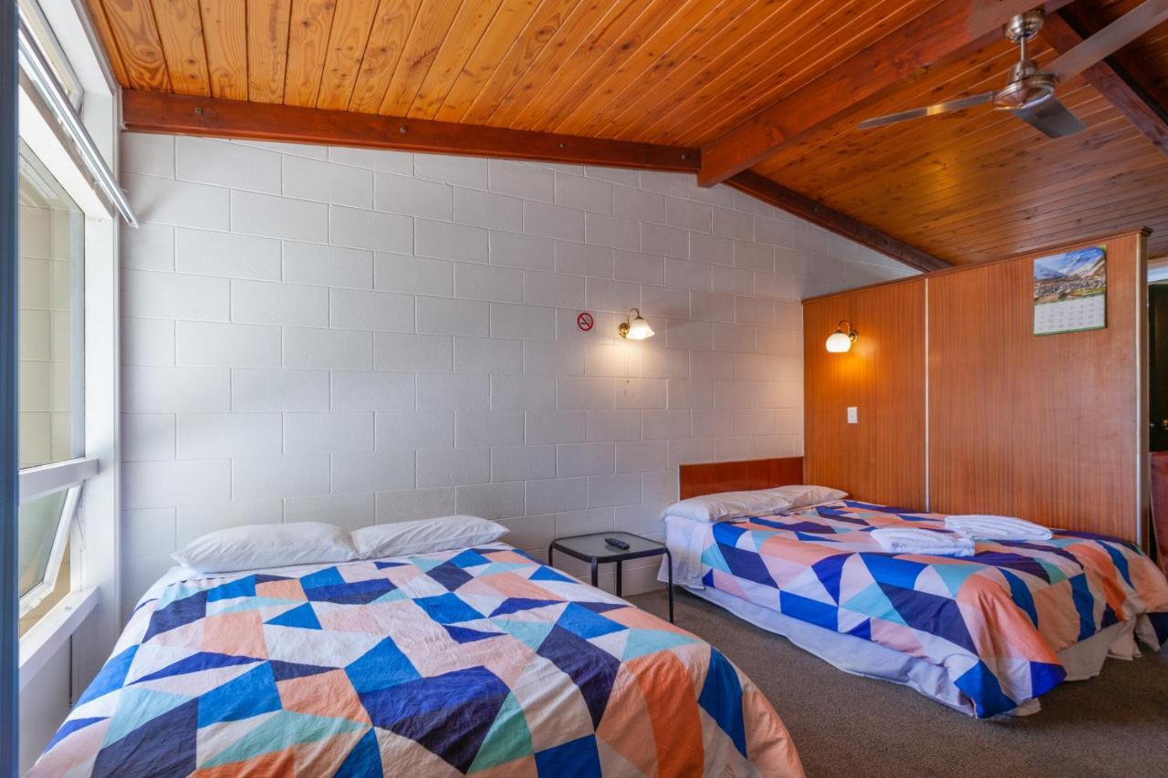 Aaryn Court Motel Роторуа Екстер'єр фото